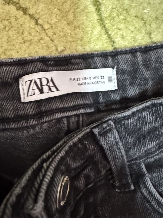 Дрехи на Zara 32,34 р. общо 25 лв
