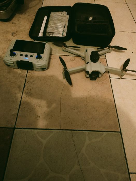 Продам Новый дрон  5131 мах профессиональный