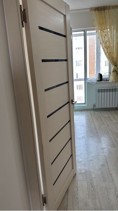 Продом дверь 5 штук цена 15 000 бу