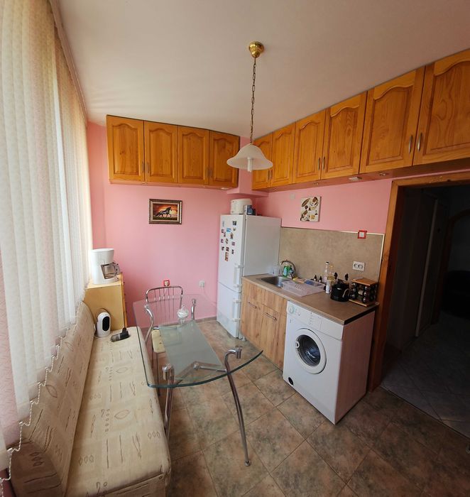 Дава се под наем Тристаен апартамент в Велико Търново, Център - 70 кв.м за 341.7 € - Снимка #4