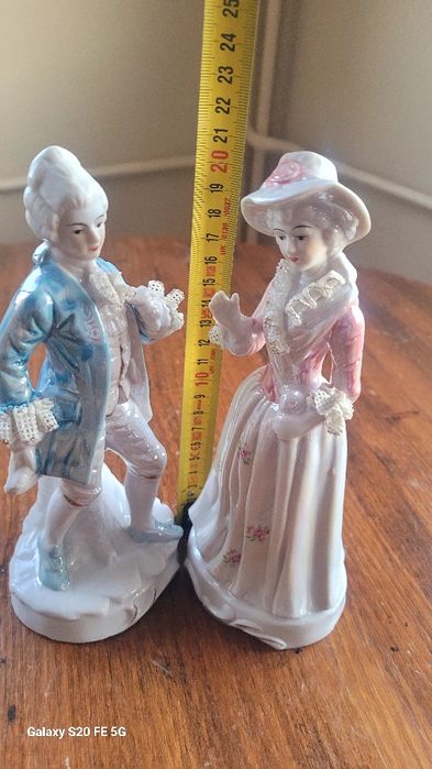 Дървена стенна декоративна фигура Мария и младенец