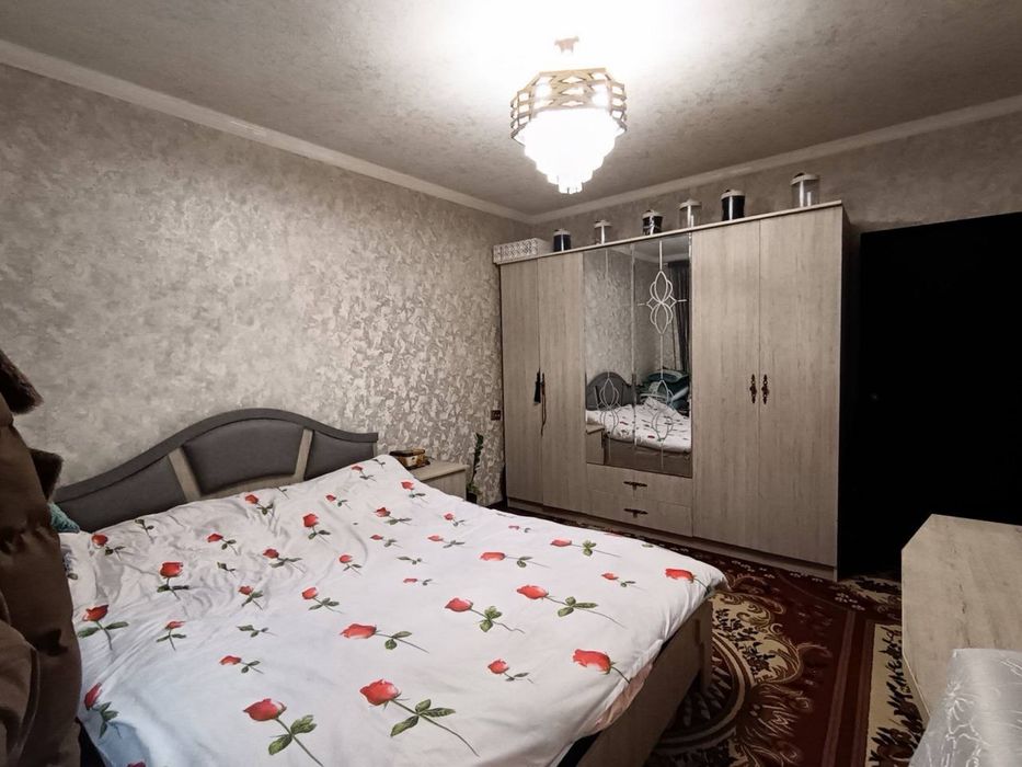 Продаётся 2 ком 8 микрорайон