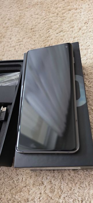 Продавам Samsung Galaxy S10 Перфектен