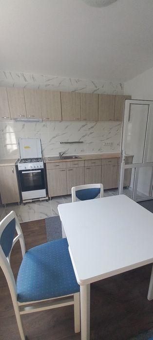 Închiriez vila zona Ford