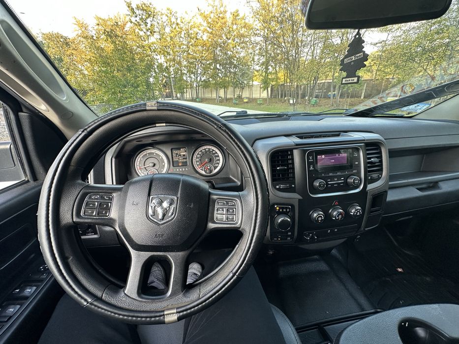 Vand sau schimb Dodge Ram 1500 2018 5.7 Benzina