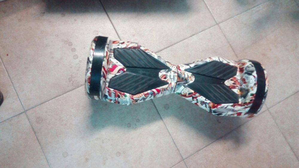 Vând hoverboard SmartBalance Transformers Tatoo, roți de 8 "