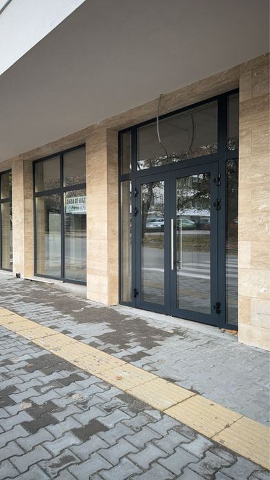 Дава се под наем Магазин в Велико Търново, Зона Б - 135 кв.м за 714 € - Снимка #3