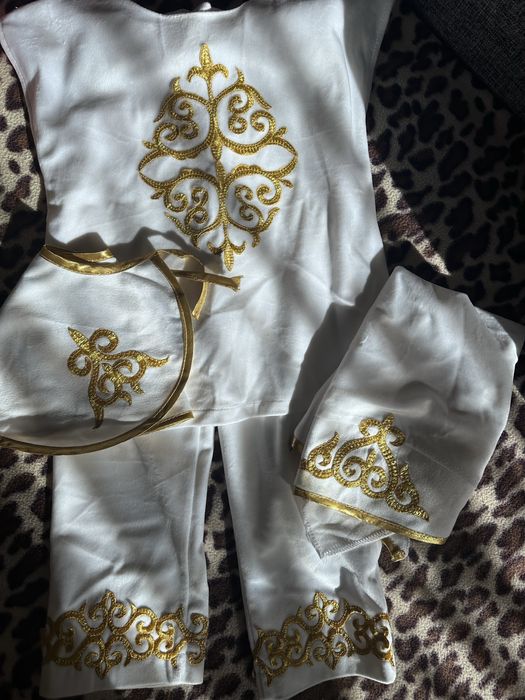 Продам национальный костюм