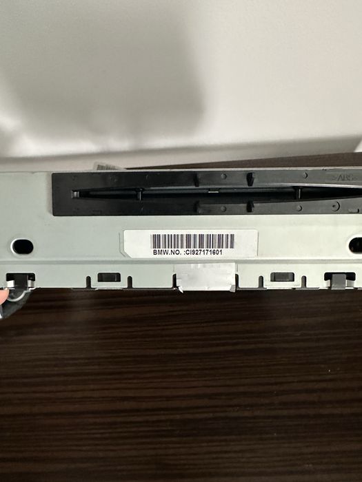 Ecran si Unitatea CIC F30 2012