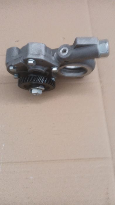 Pompa de ulei tractor fiat 211 215 fiat 411.415 originala pret 1690 le