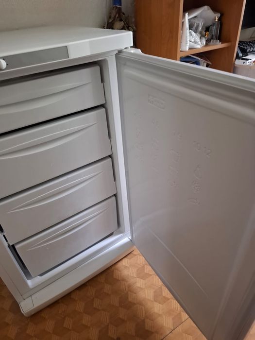 Морозильник indesit