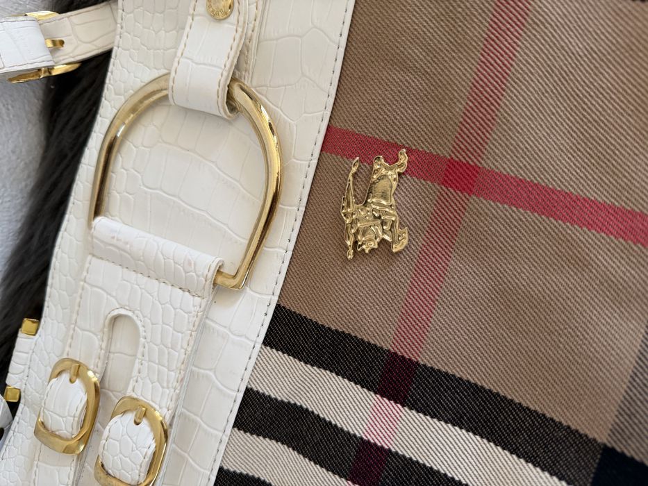 Geanta superba Burberry