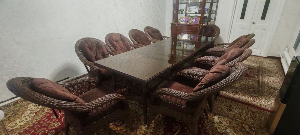 Просторный, стильный и удобный комплект мебели для вашего дома