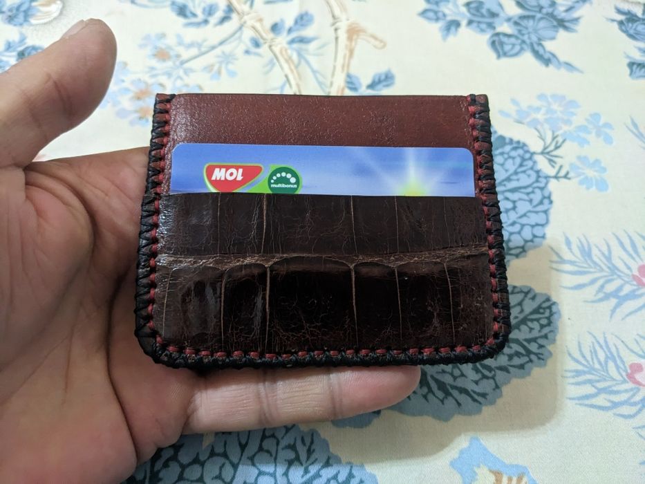 Port card portofel slim hand made piele de crocodil