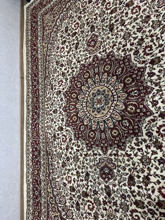 Продам красивый ковер.