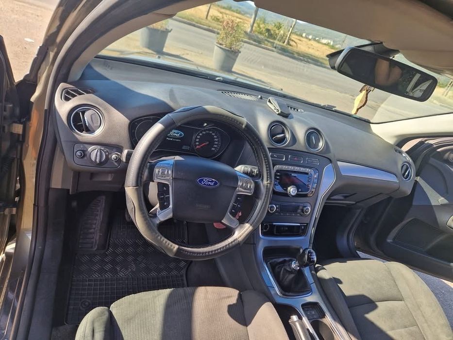 Ford mondeo  An 2012