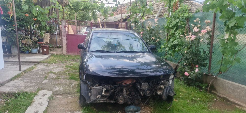 Passat B5 pentru piese.