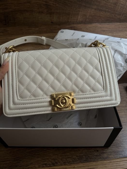 Chanel чанта бяла