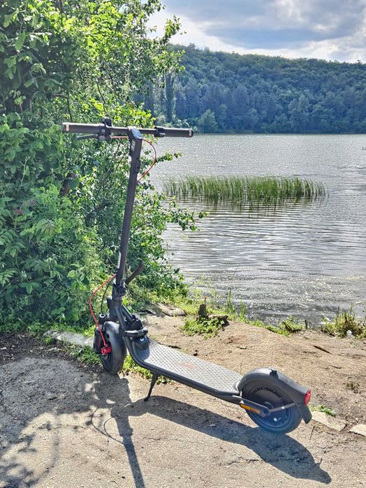 Електрическа тротинетка F2 pro ii на 125км