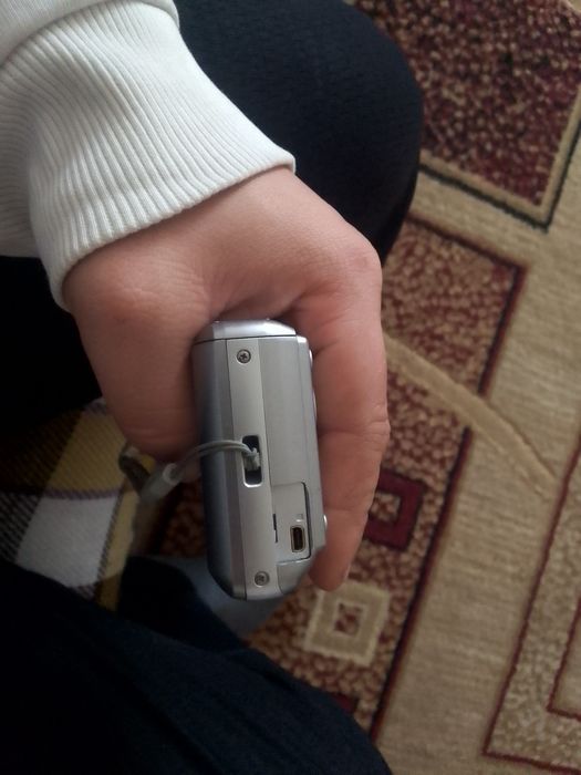 Продам видеокамеру