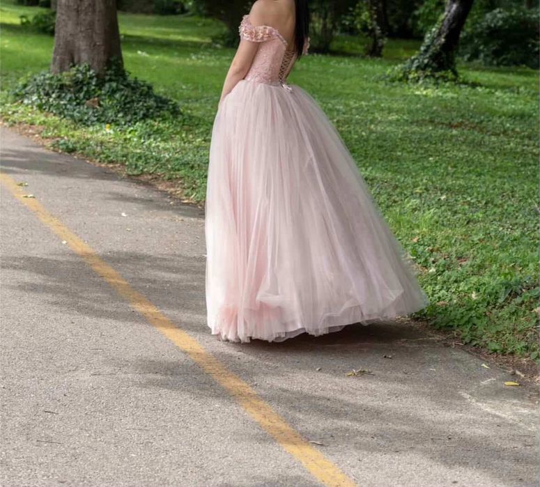 Бална рокля и за официален повод