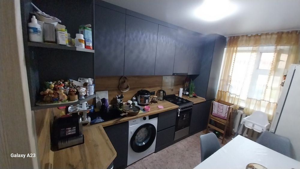 Продам 2 ком.квартиру район береке