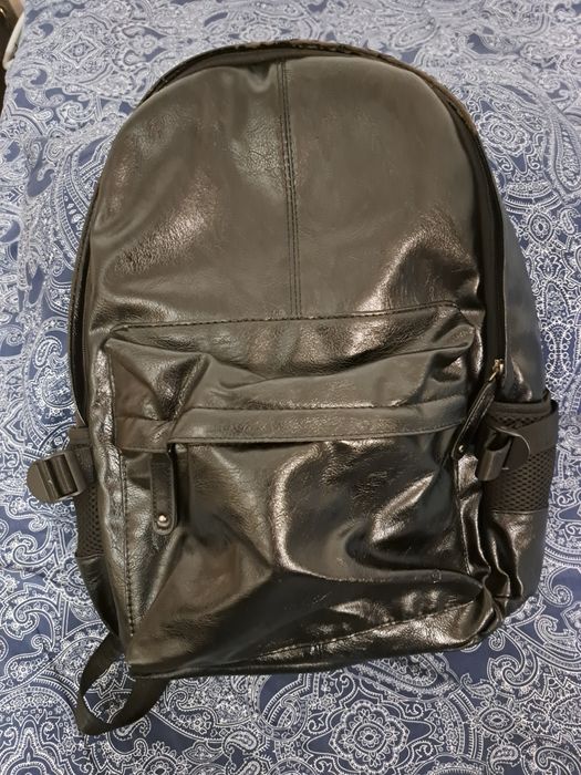 Vând rucsac piele ecologica