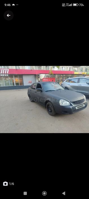 Приора хэчтбэк.   .