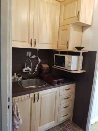 Дава се под наем Тристаен апартамент в Бургас, Център - 80 кв.м за 127.5 € - Снимка #5