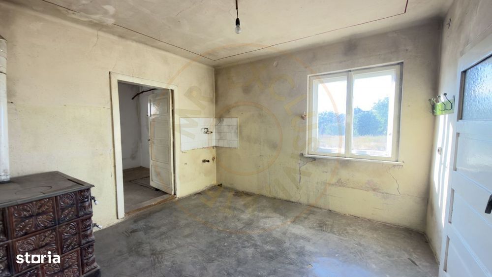 Casa 3 camere, Teren 1036 mp Front 22 m - Str. Florilor 46 - Carei -