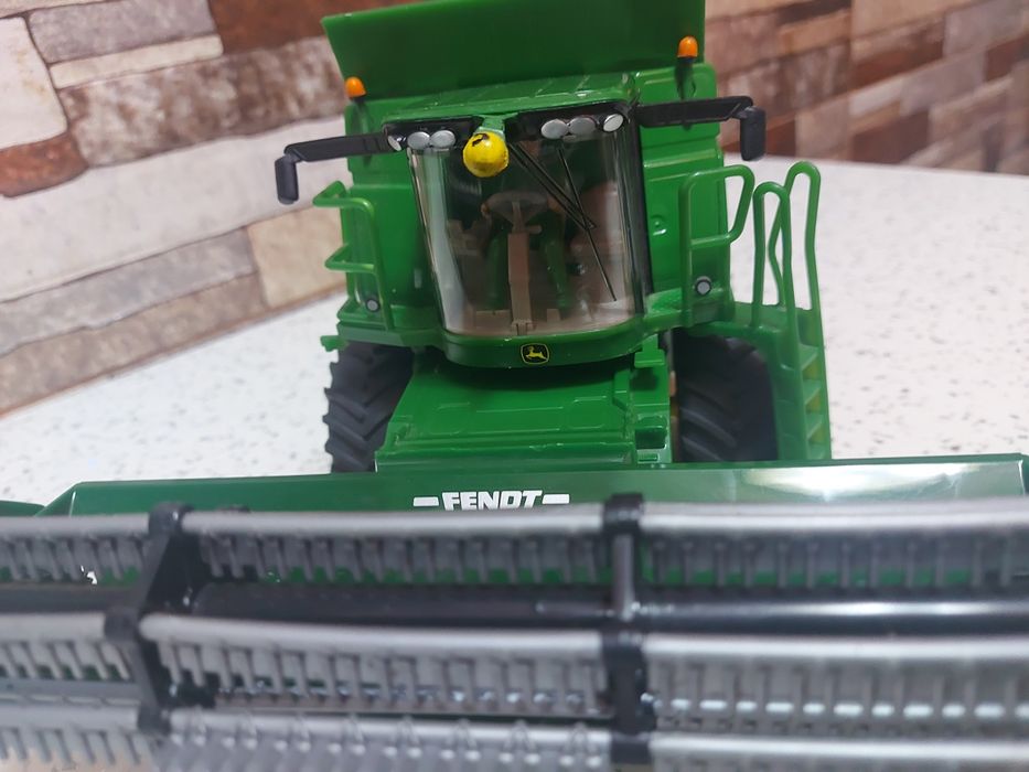 Jucării John Deere T 670 I