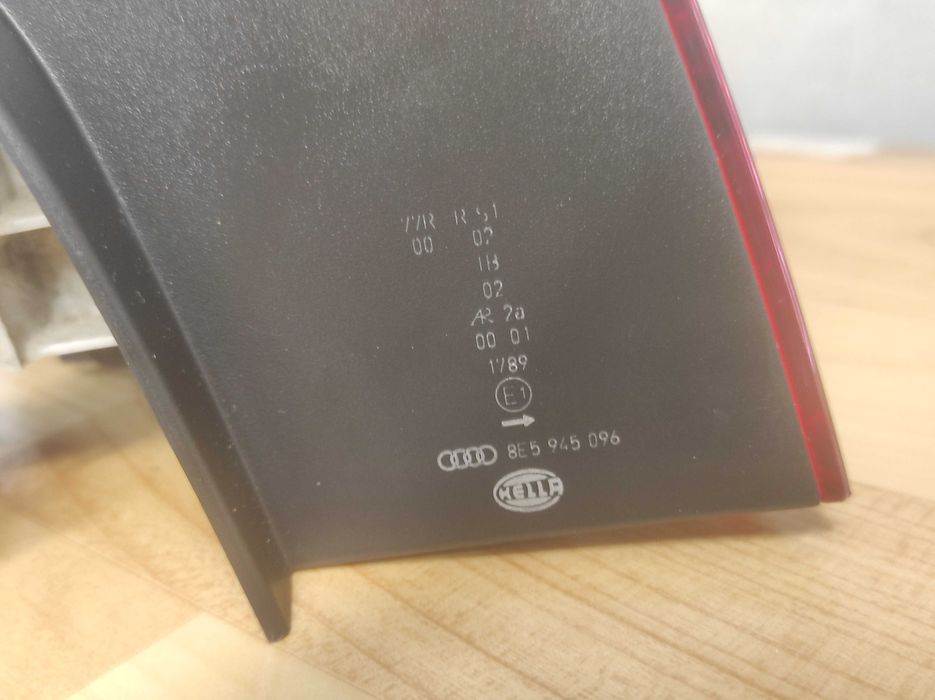 A4 B7 Заден десен стоп (седан)