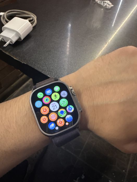 Apple watch ultra 2 , 64 g , 49 mm
