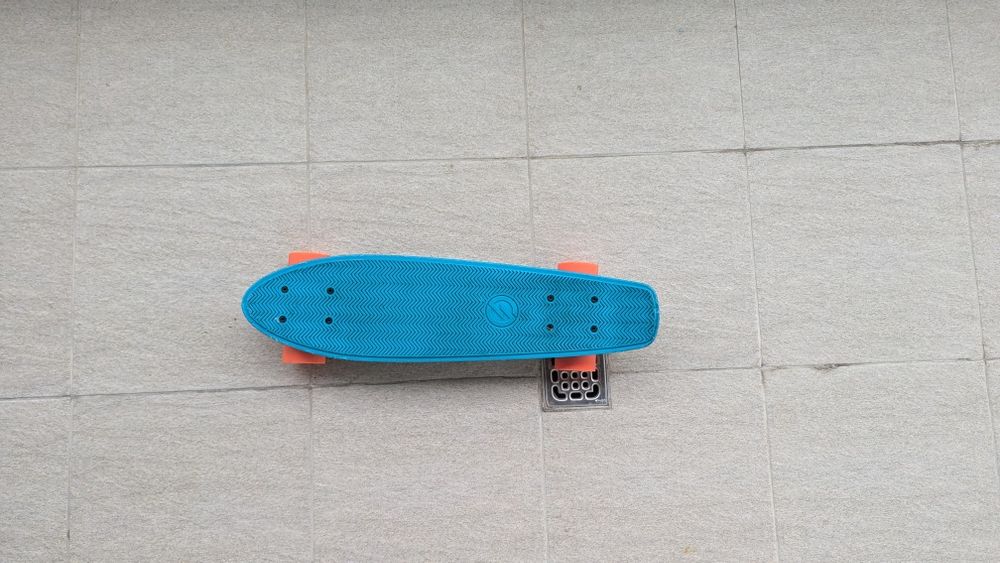 Vând/Schimb Pennyboard albastru cu portocaliu