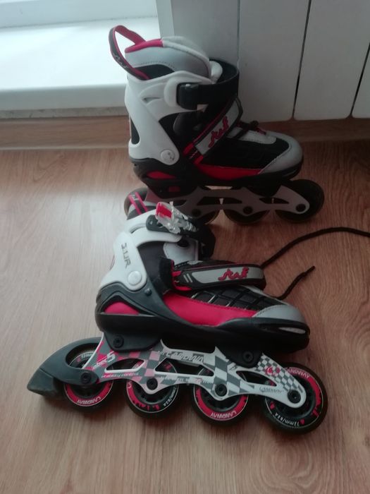 Продам роликовые коньки