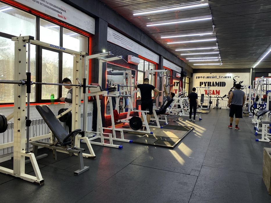 треножерный зал Pyramid