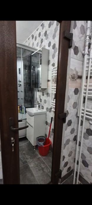 Bună ziua dau în chirie Apartament cu o camera