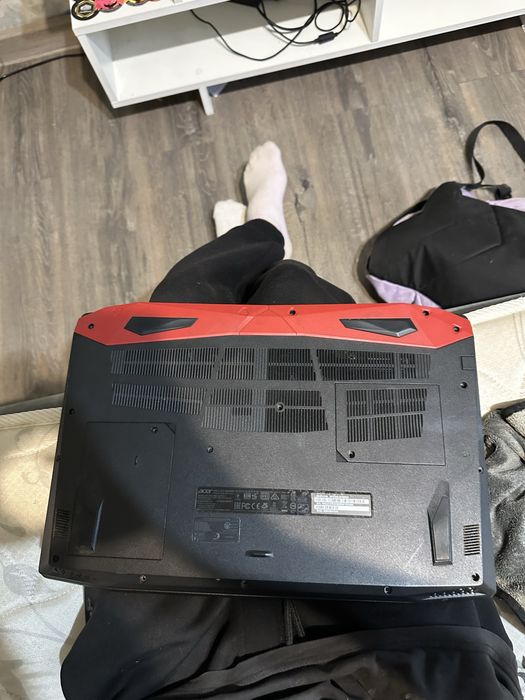 Продам игровой ноутбук Predator helios 300