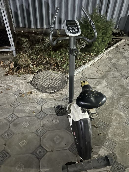 Велотренажер продам