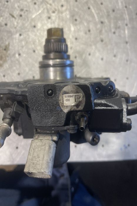 Pompa injectie A 651 070 07 01 Mercedes-Benz E-Class W212