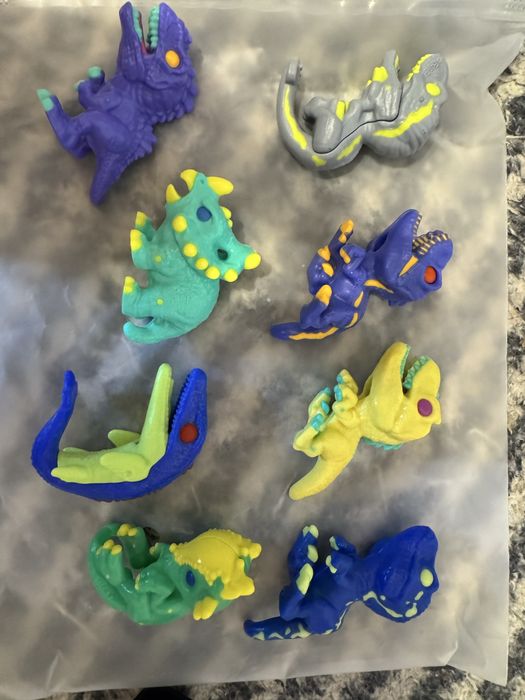 Киндер джой динозавры