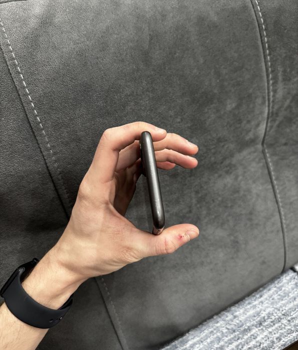 Айфон 11продам хорошо работает