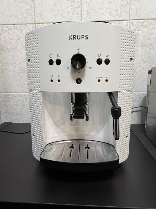 Esspresor automat Krups Espresseria EA8105