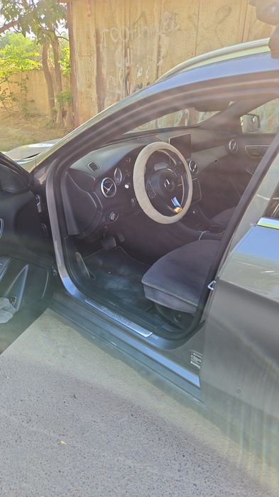 Продам мерседес GLA-250