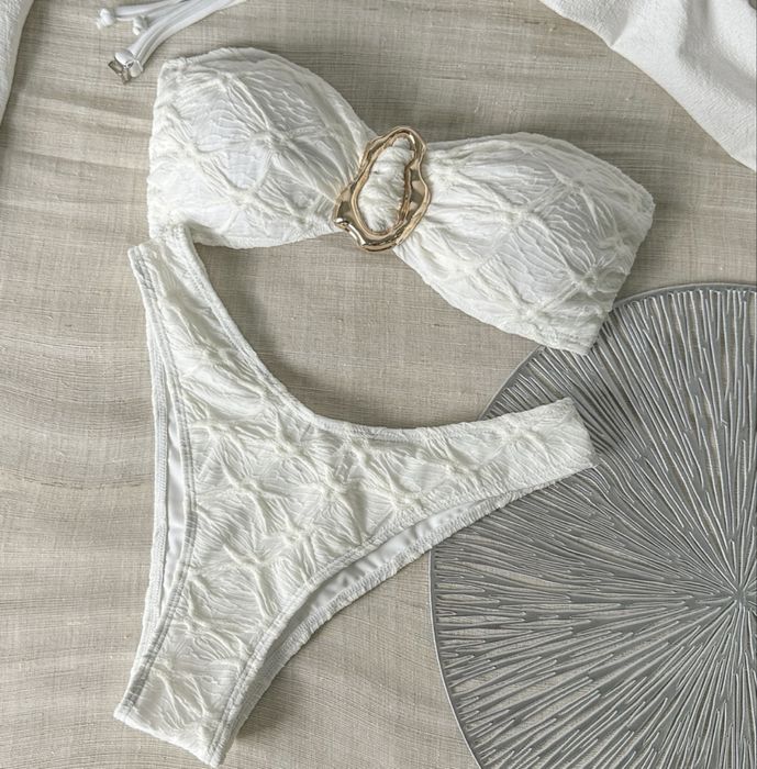 Продам купальники женские