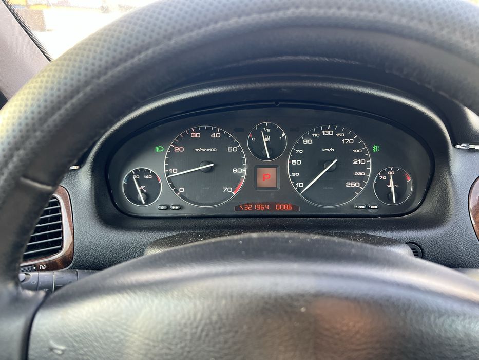 Продам пежо 607.