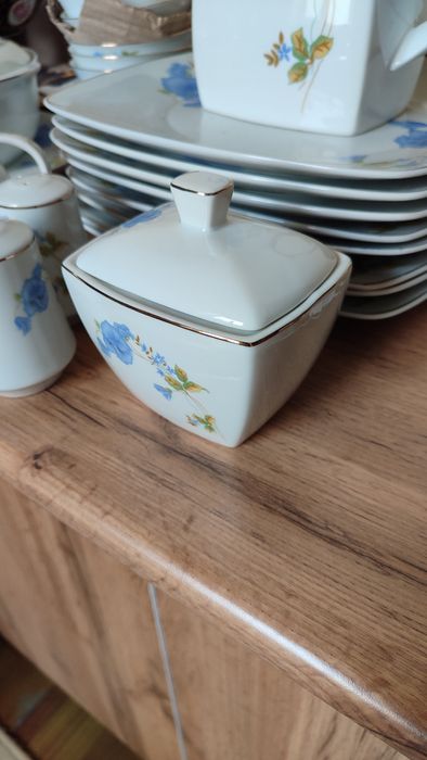 Столовый сервиз новый