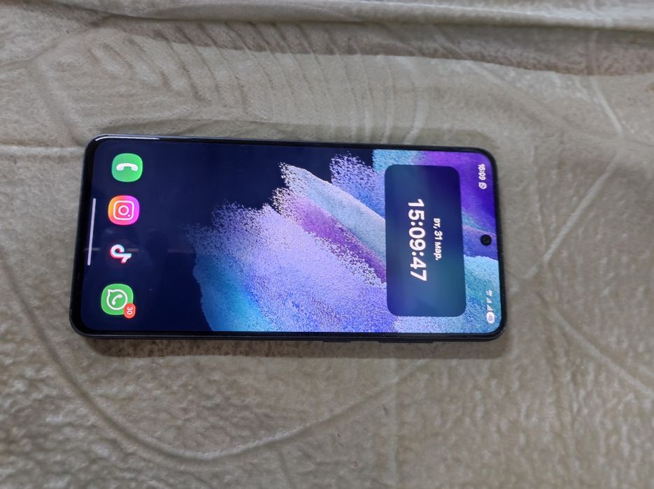 Продам Samsung s21 fe