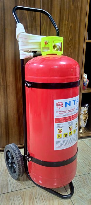 Огнетушитель порошковый, углекислотный с кронштейном