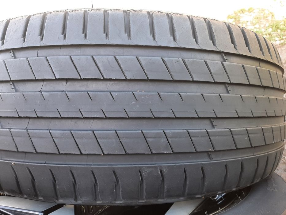 Продам шины 235/55/19 мишелин